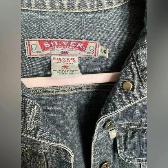 RARE FIND Vintage-Y2K Silver Jeans Denim Jacket. Size: Large - Picture 5 of 14